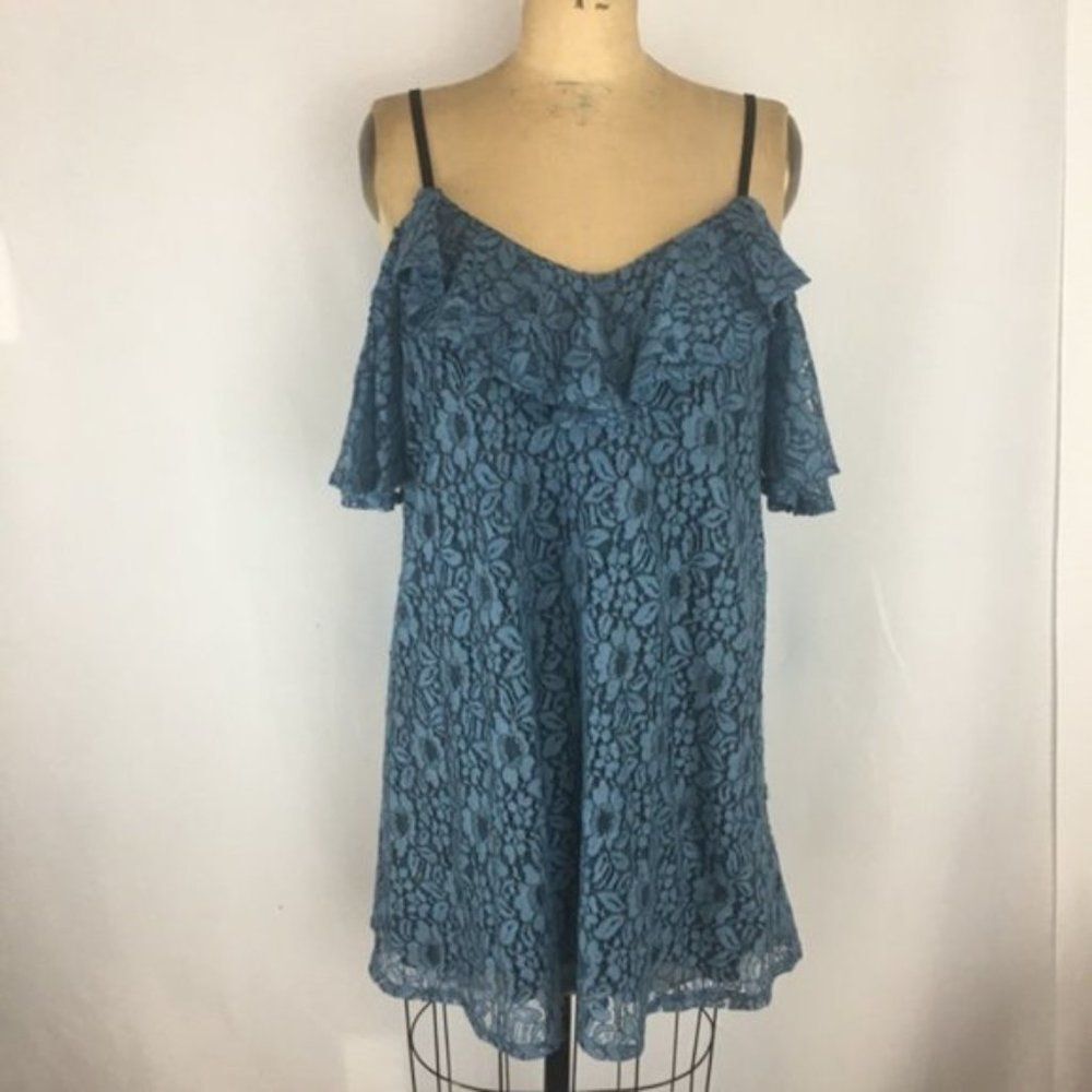 🚨 Last day Fri 🧳 June & Hudson Lace off the Shoulder Dress